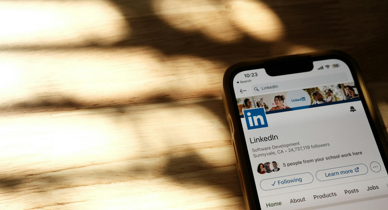 LinkedIn���\�I